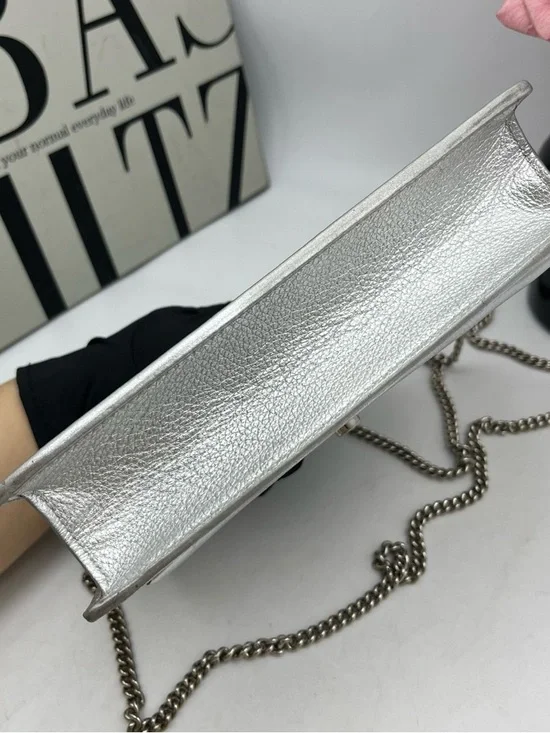 Louis Vuitton | Lockme Collection Silver Chain Bag | Microchip Version - Picture 6 of 11